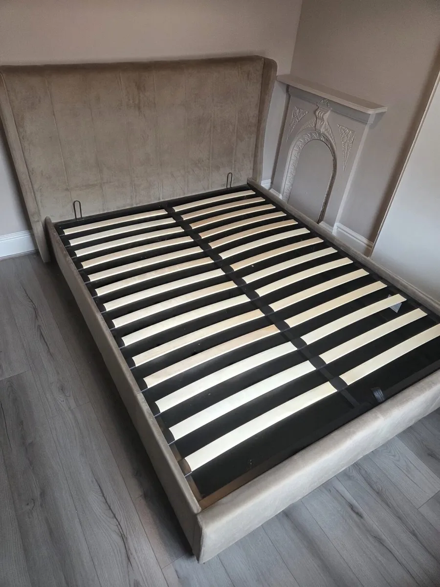 Double bed ottoman - Image 1