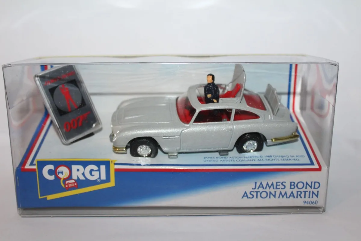 Corgi James Bond Aston Martin DB5 Goldfinger 1991