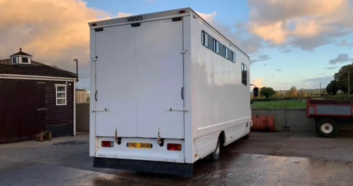 Horse lorry - Image 3