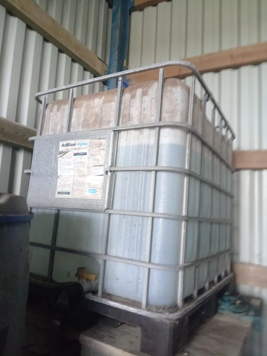 ADBLUE TANK THREE QUARTER FULL