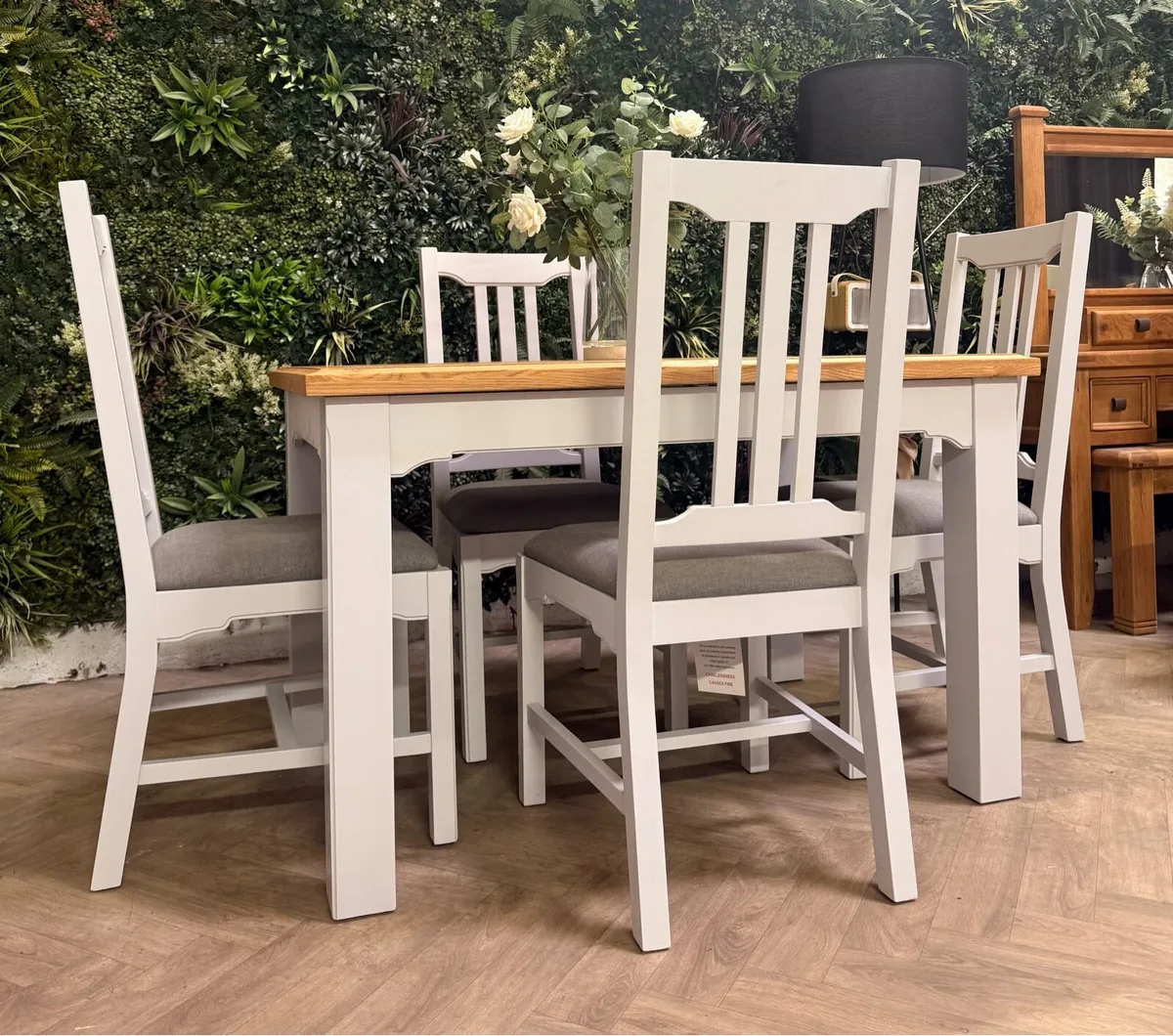 Oak kitchen table & 4 chairs - Image 1