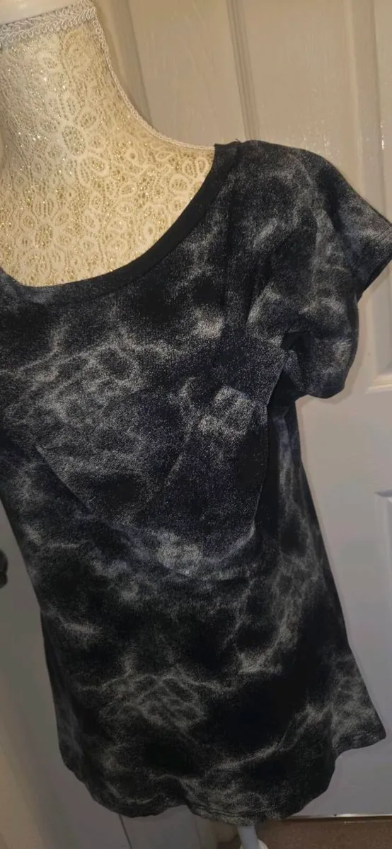 Made in Italy Black Grey Marble Print Stretch Top - Image 2