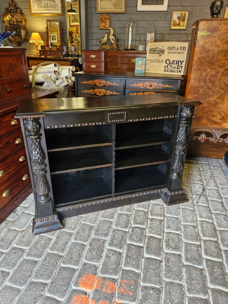 Cabinet - Image 1