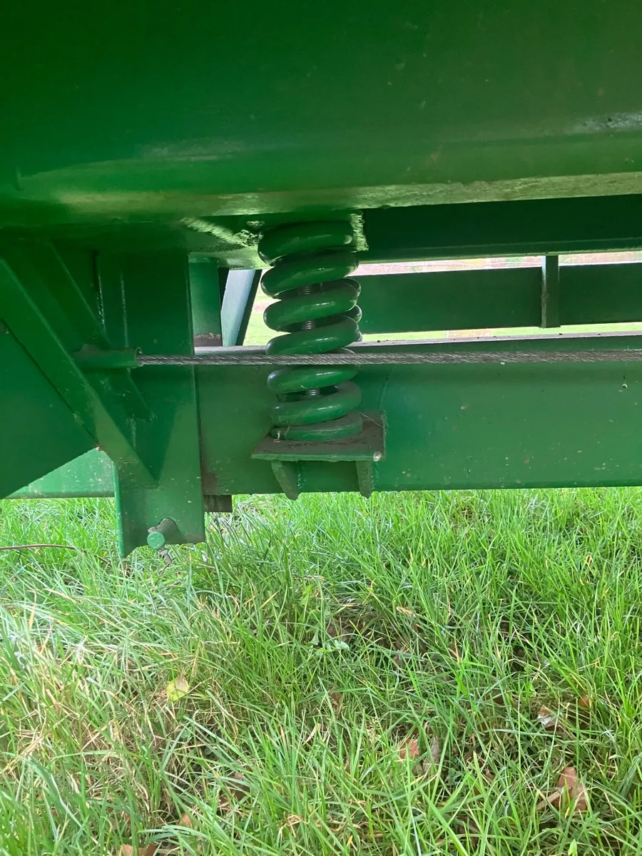 Bale trailer - Image 2