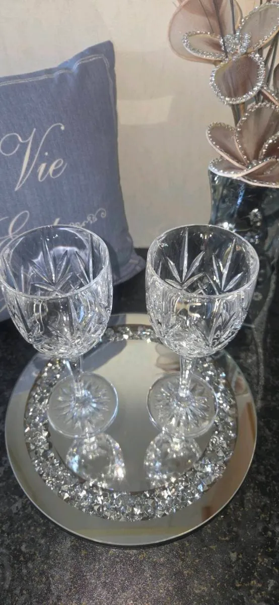Vintage Cut Crystal Wine Glasses Pair Elegant Stem - Image 3