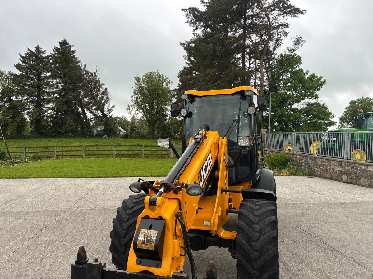 JCB - Image 2