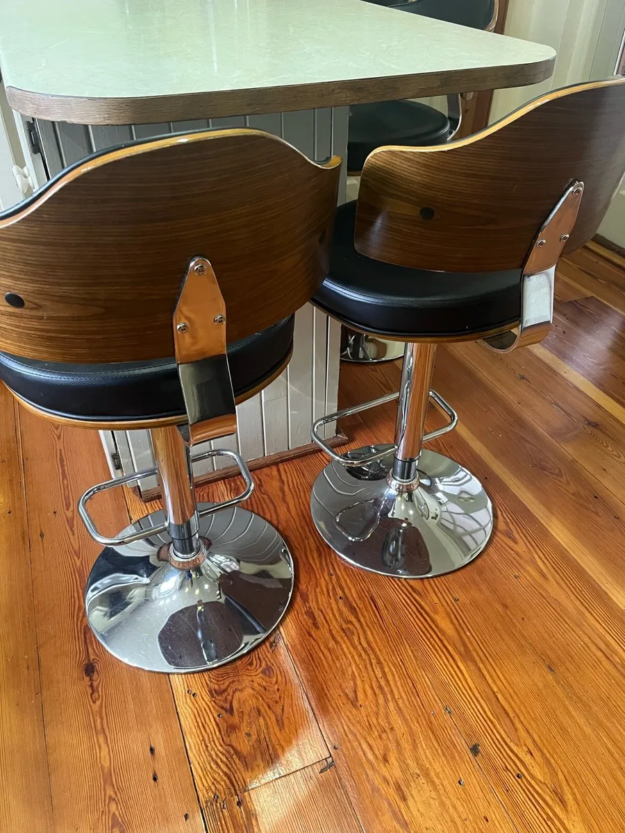 Two Bar stools - Image 4