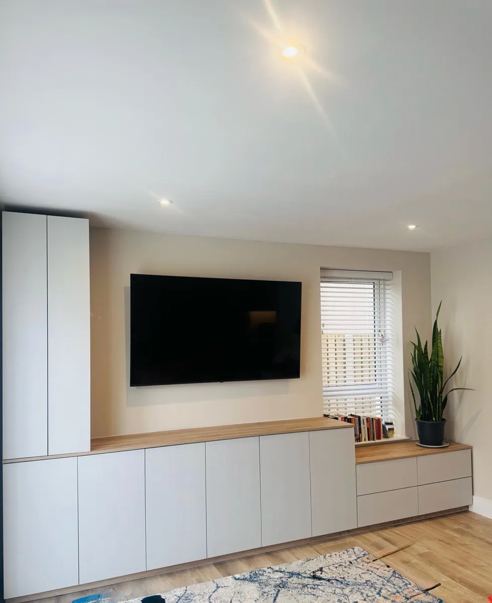 Media wall units - Image 1