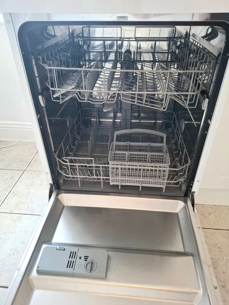 Dishwasher - Image 3