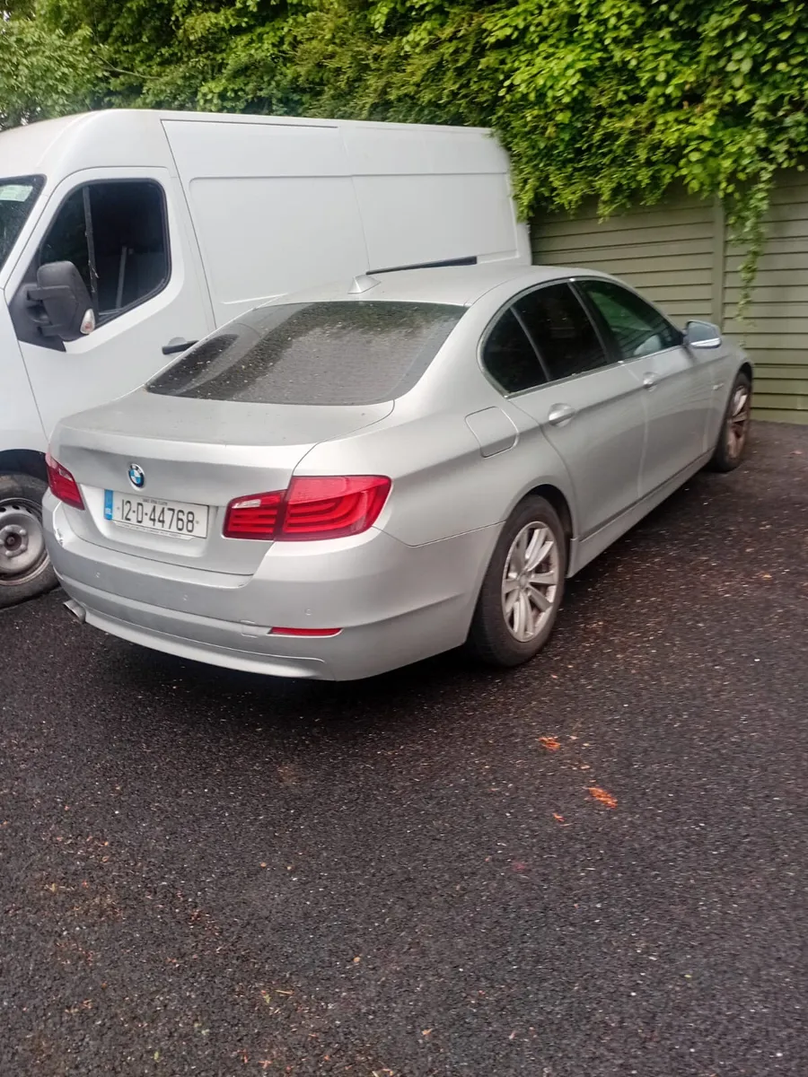2012 bmw 520 d automatic  needs 2 windows - Image 4