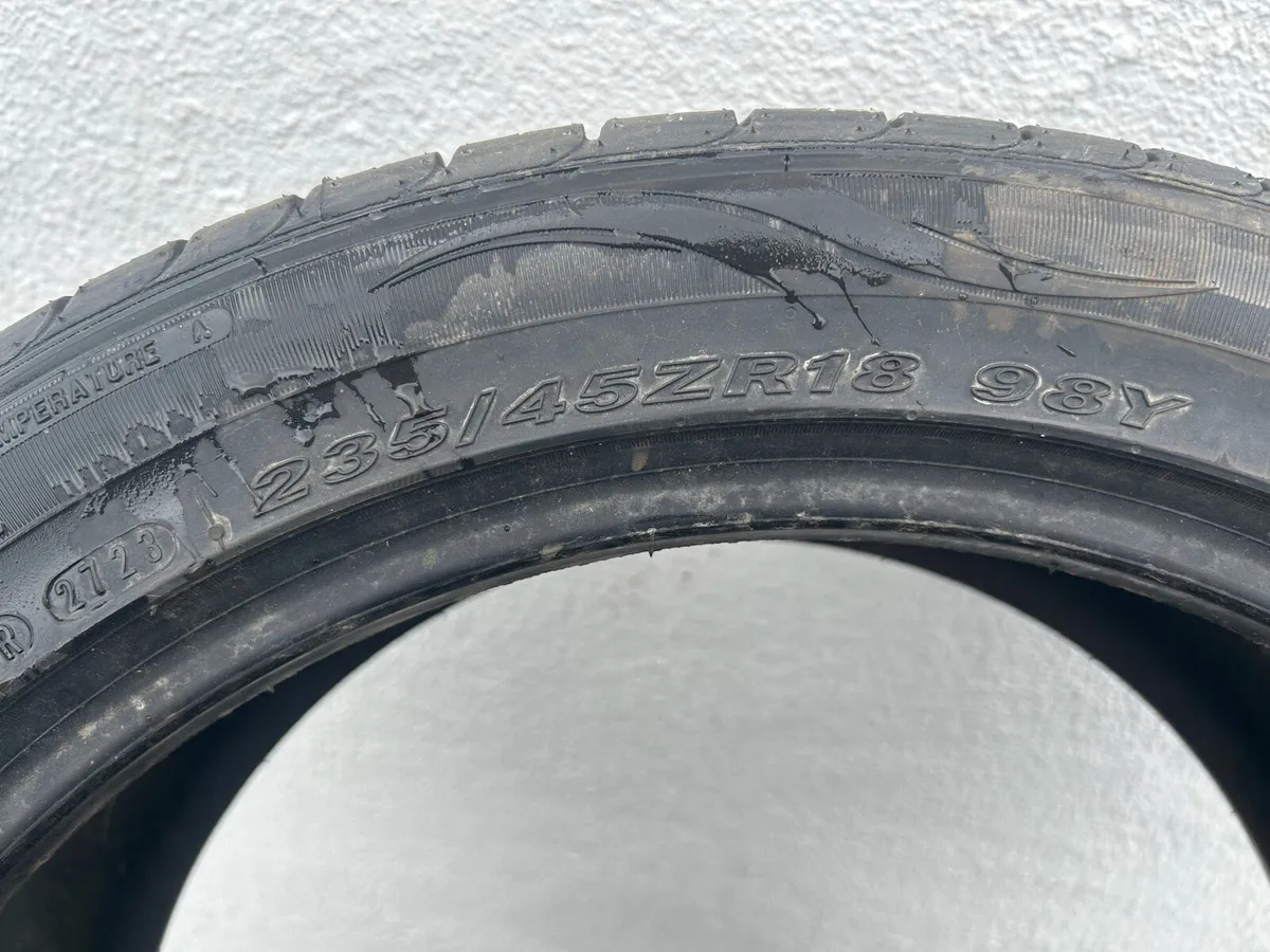 Tyres 235 45 18. - Image 2