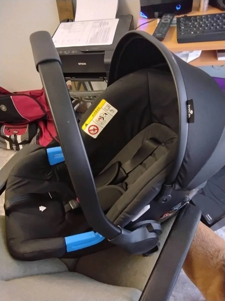 Baby car seat - Image 2