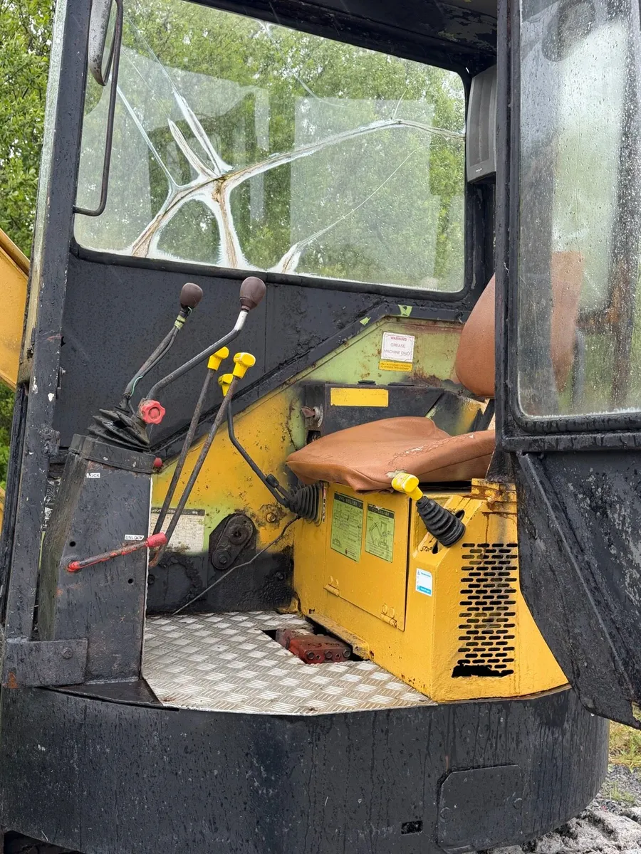 3 tone yanmar digger - Image 3