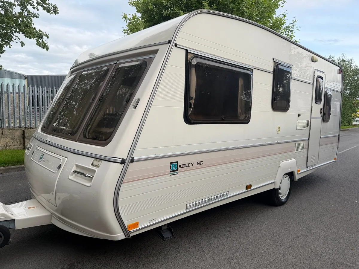 2002 bailey se caravan - Image 2