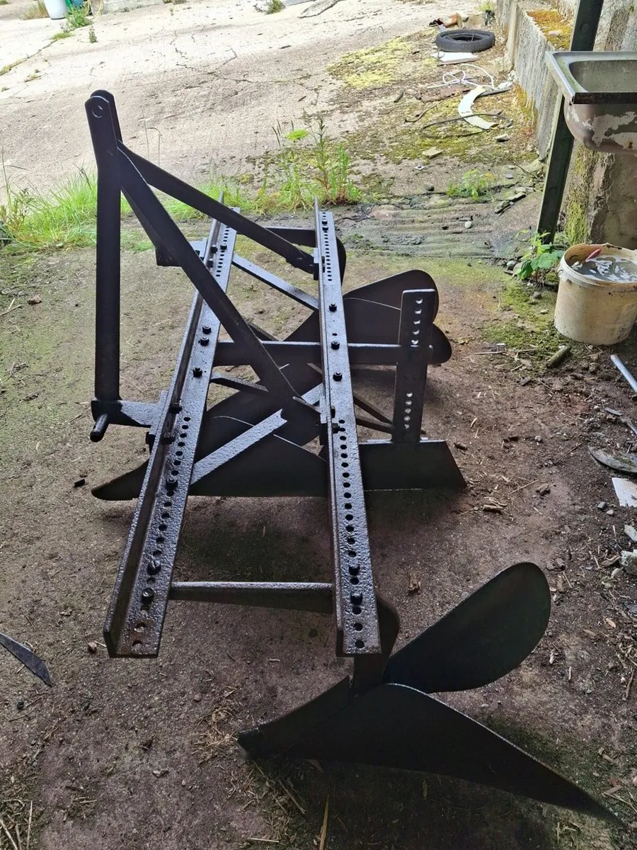 Vintage Plough 3-Row Ferguson / MF Ridger - Image 2