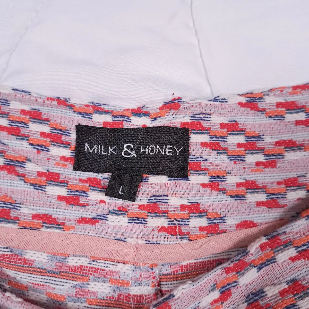 Milk & Honey Red Pink Tweed Shorts Size L - Image 3
