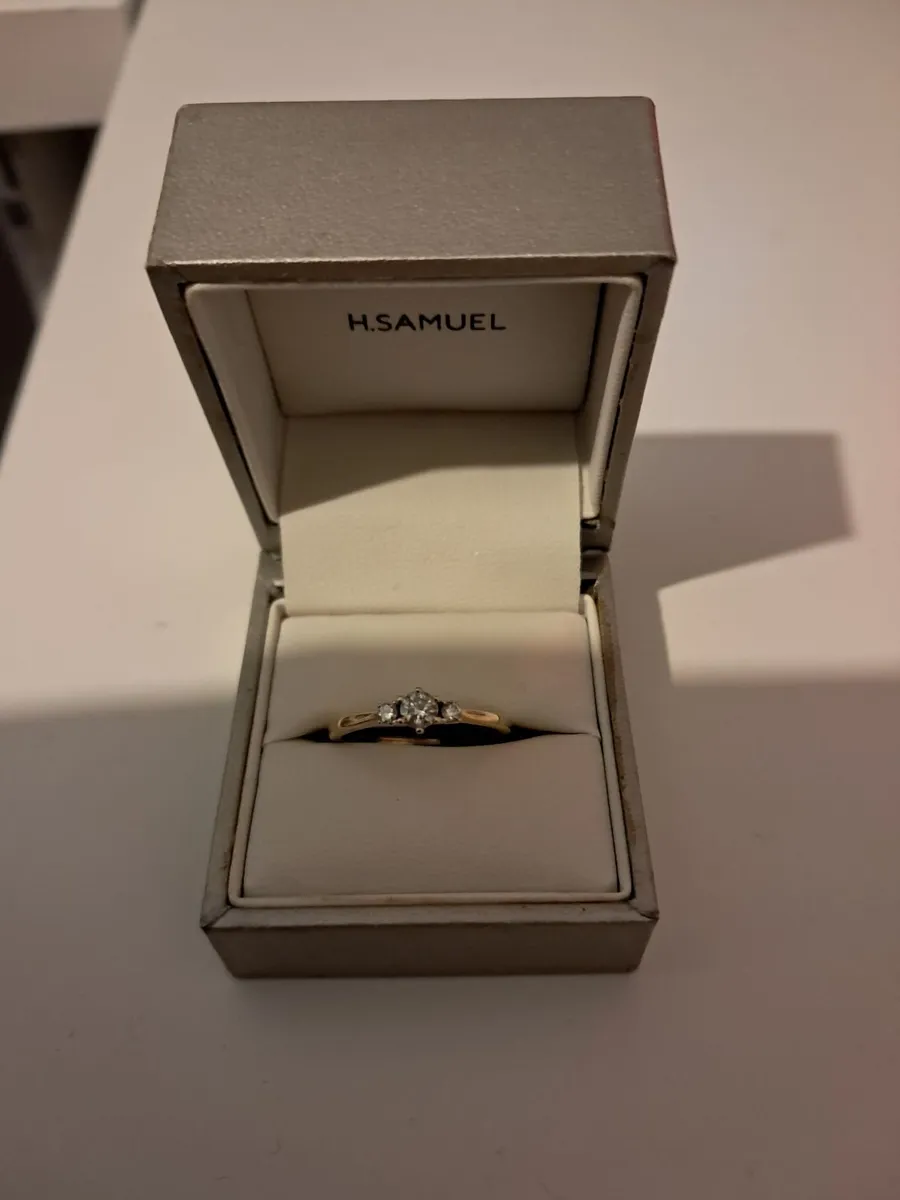 ENGAGEMENT RING - Image 1