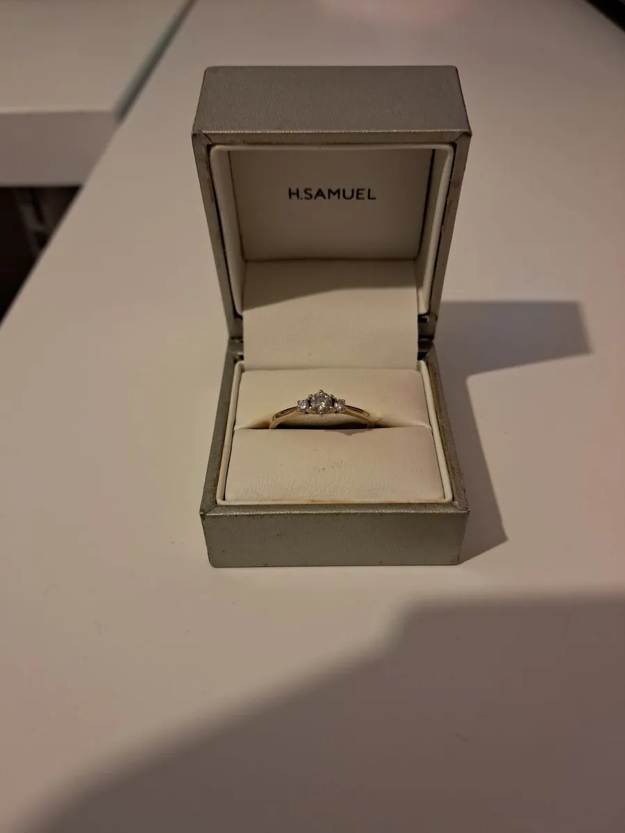 ENGAGEMENT RING - Image 2