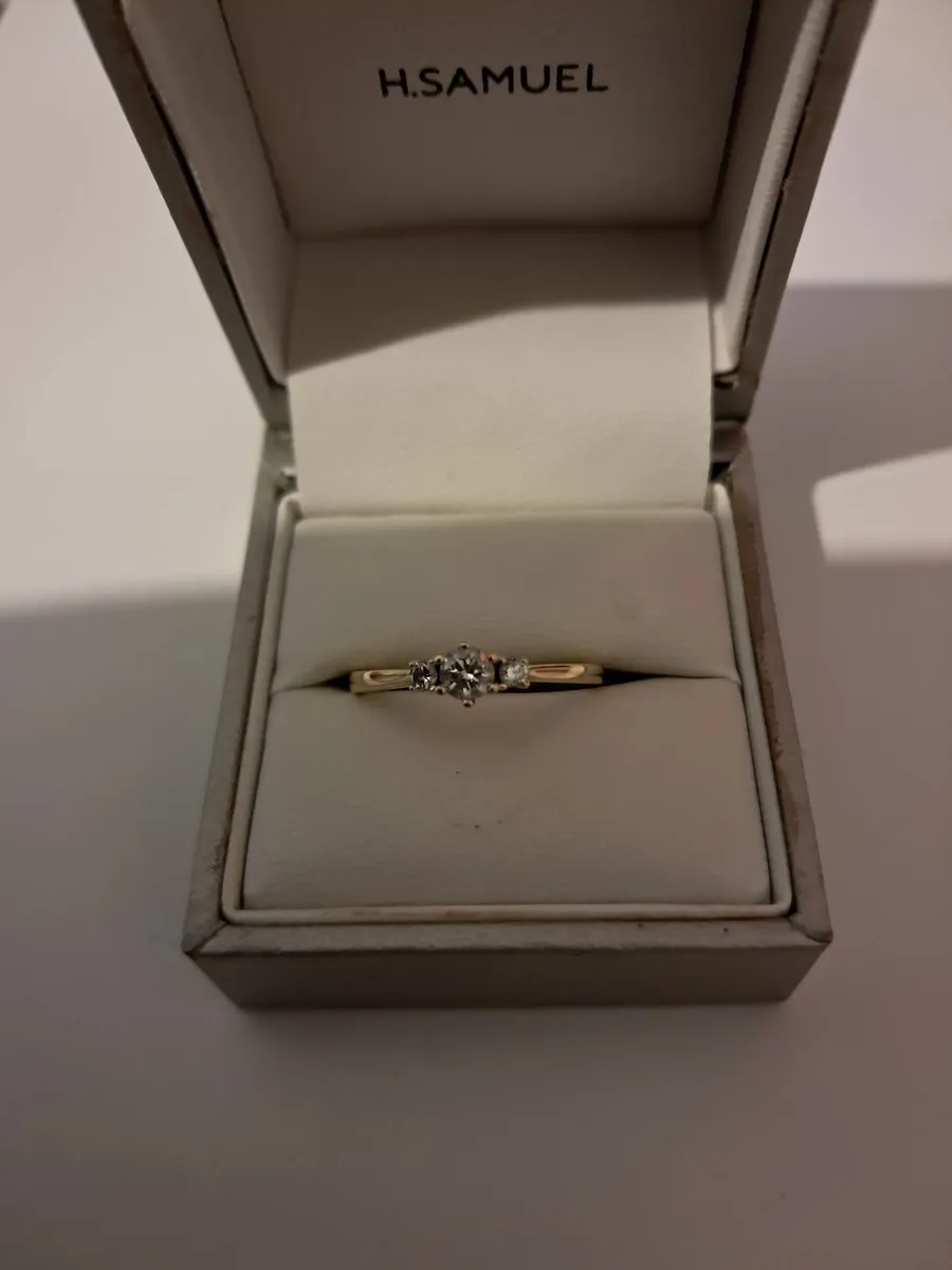 ENGAGEMENT RING - Image 4