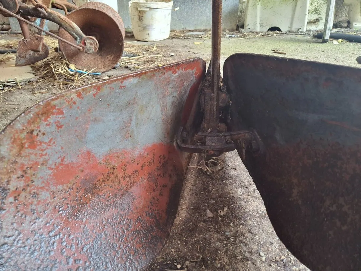 Vintage Plough 3-Row Ferguson / MF Ridger - Image 3