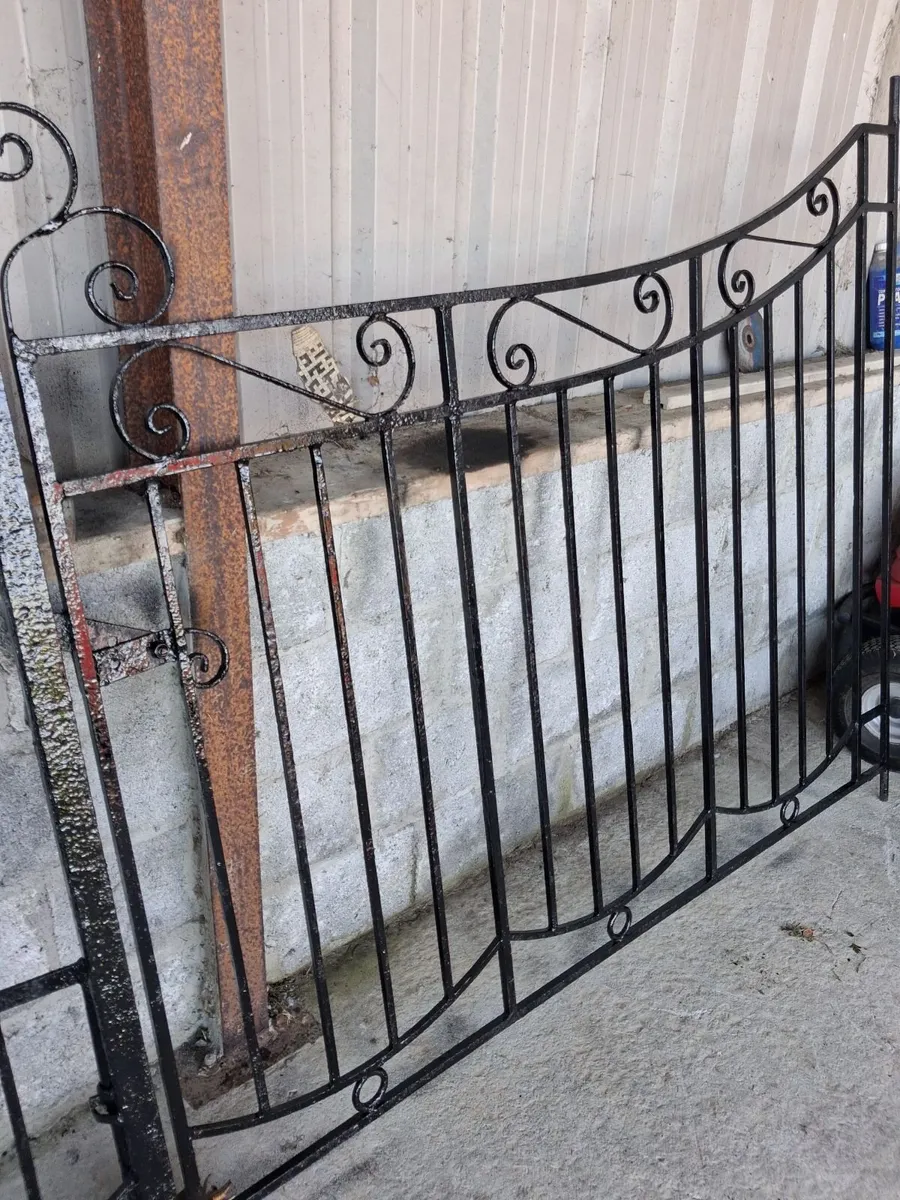 Gates old iron - Image 2