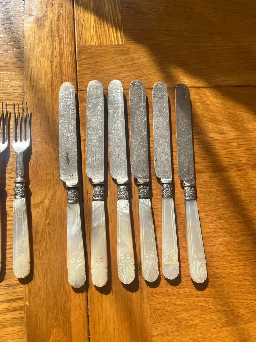 Antique Pearl Handled Dessert Set - Image 3