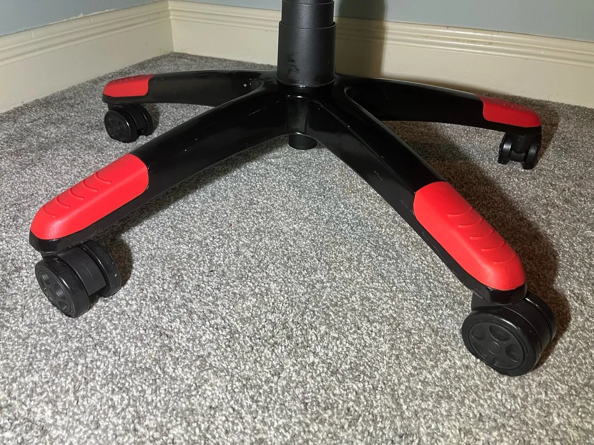 Gaming Chair - Image 2