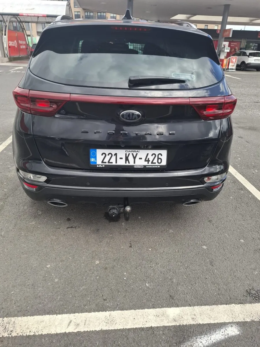 Van - Image 3