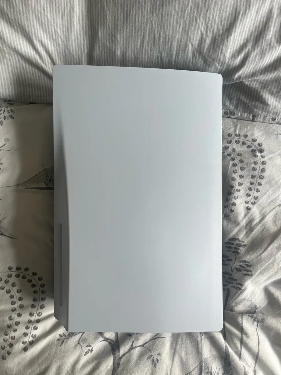 Playstation 5 - Image 3