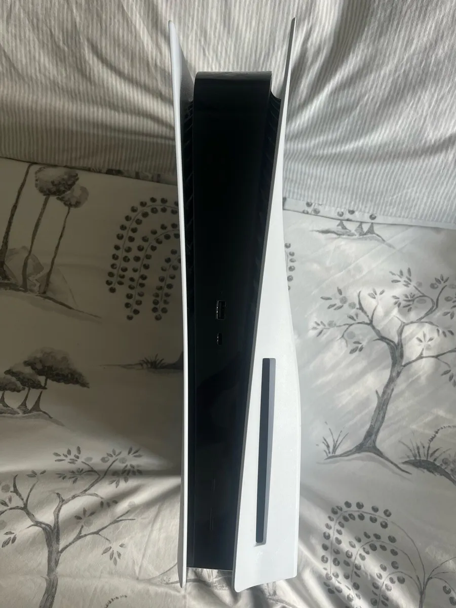 Playstation 5 - Image 2