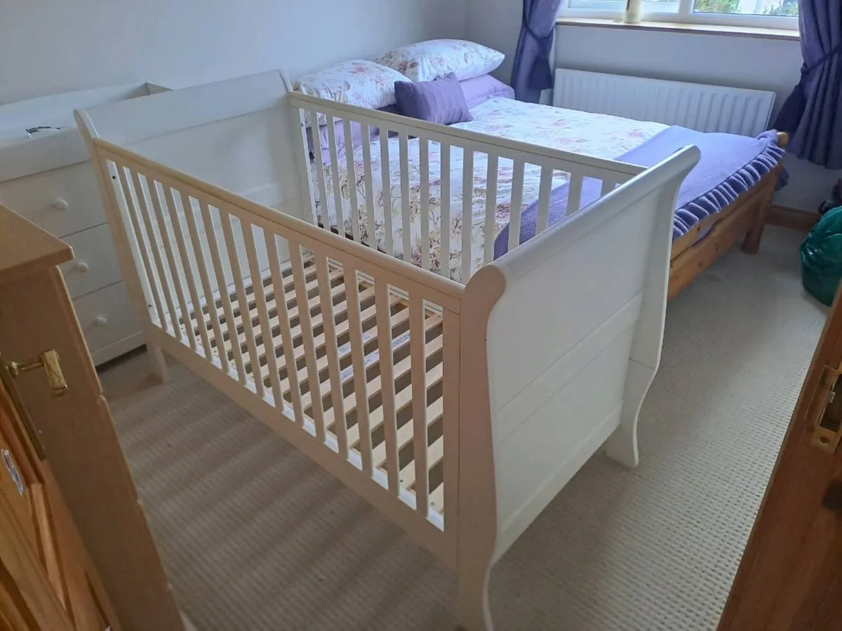 Mamas & Papas Mia Cot Bed & Dresser Changer - Image 1