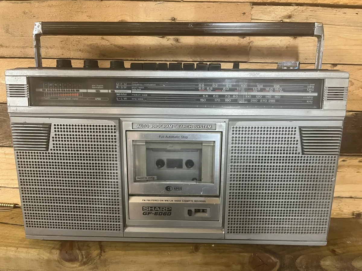 Vintage sharpe boombox - Image 2