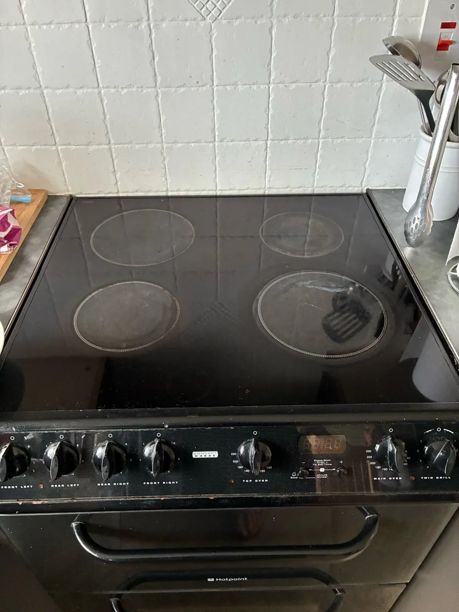 Hotpoint cooker - Image 2