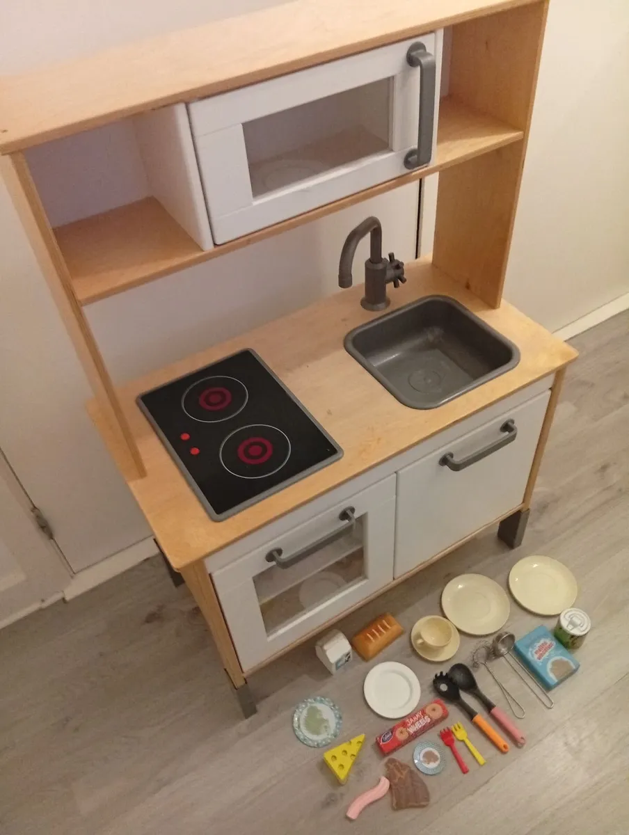 Wooden Quality children's play kitchen - Image 3