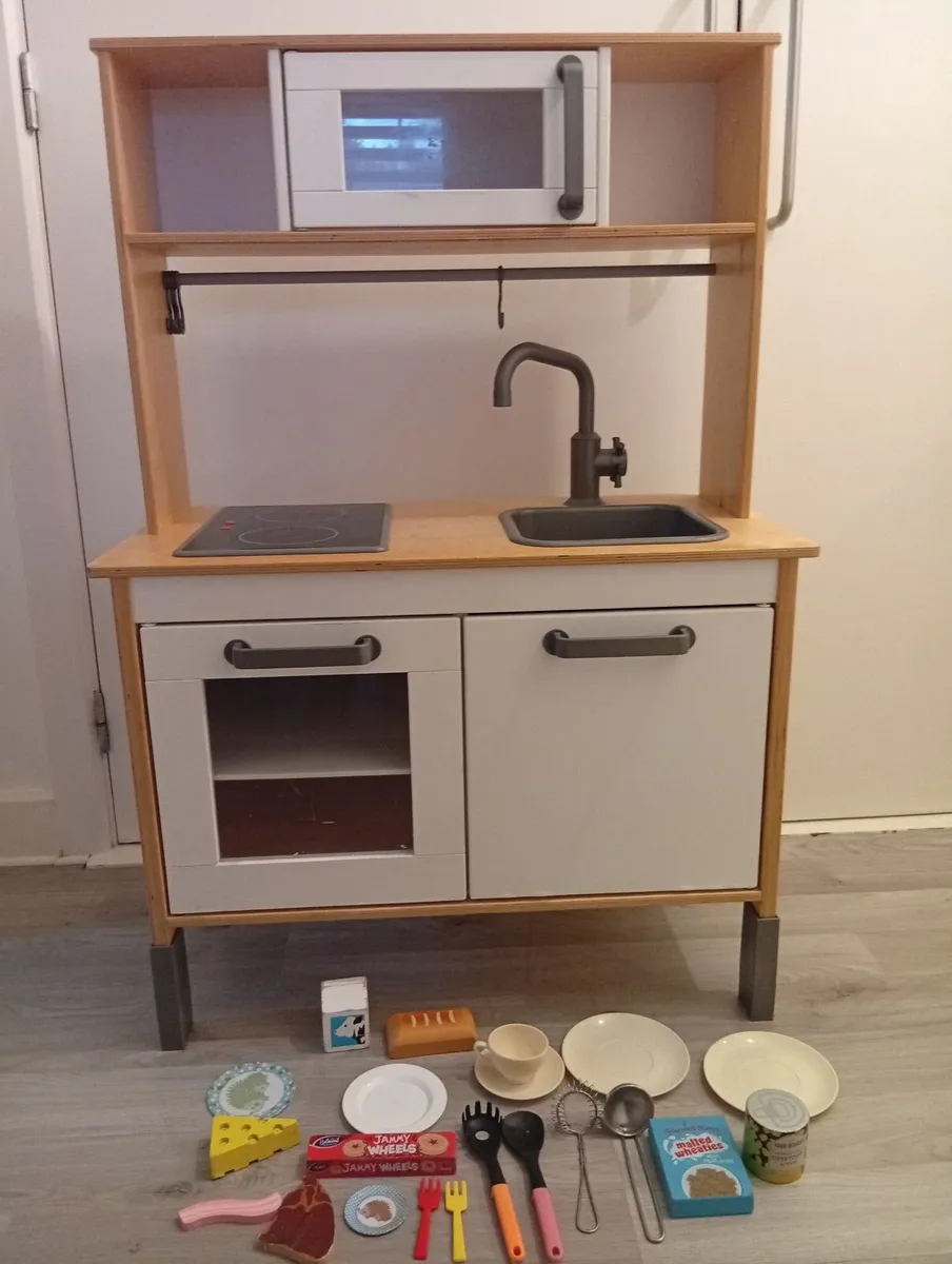 Wooden Quality children's play kitchen - Image 4