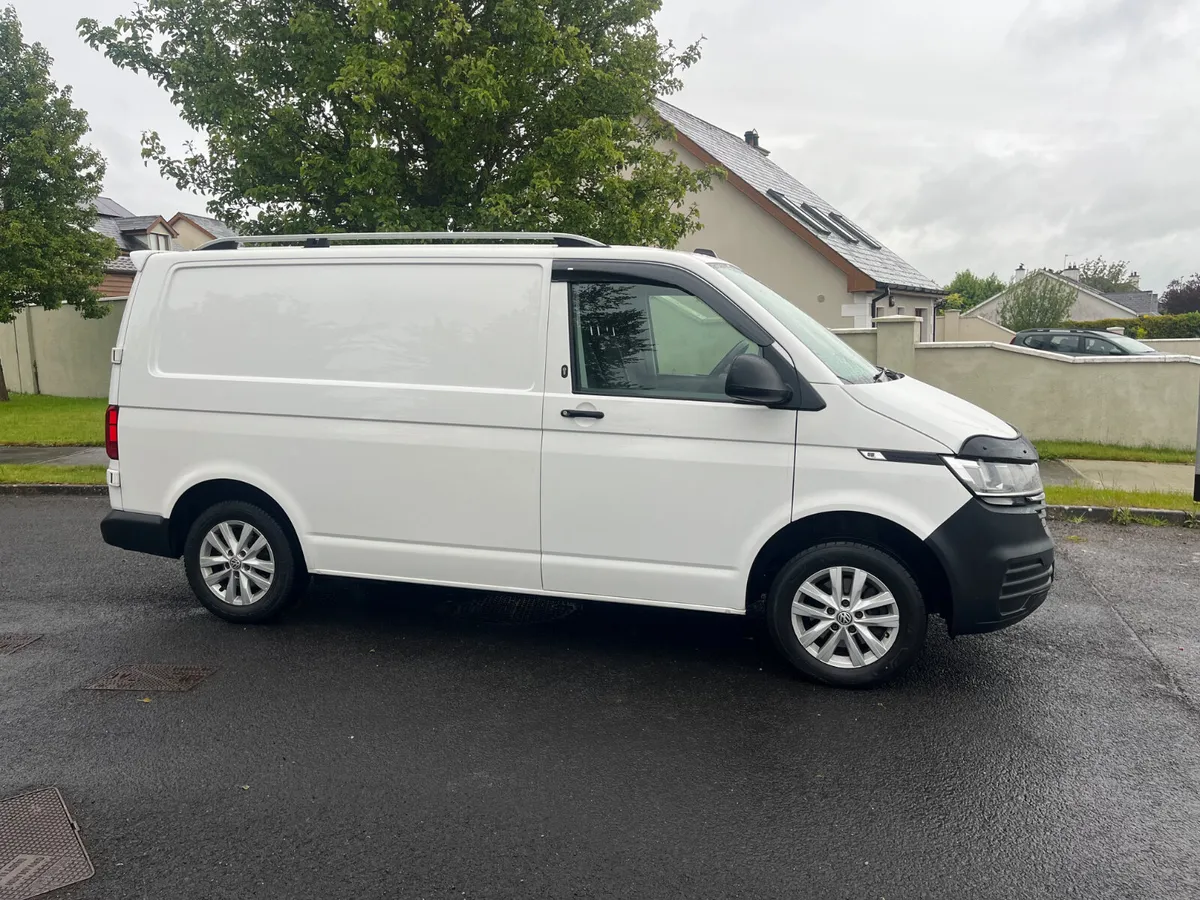 Volkswagen Transporter 2021 - Image 1