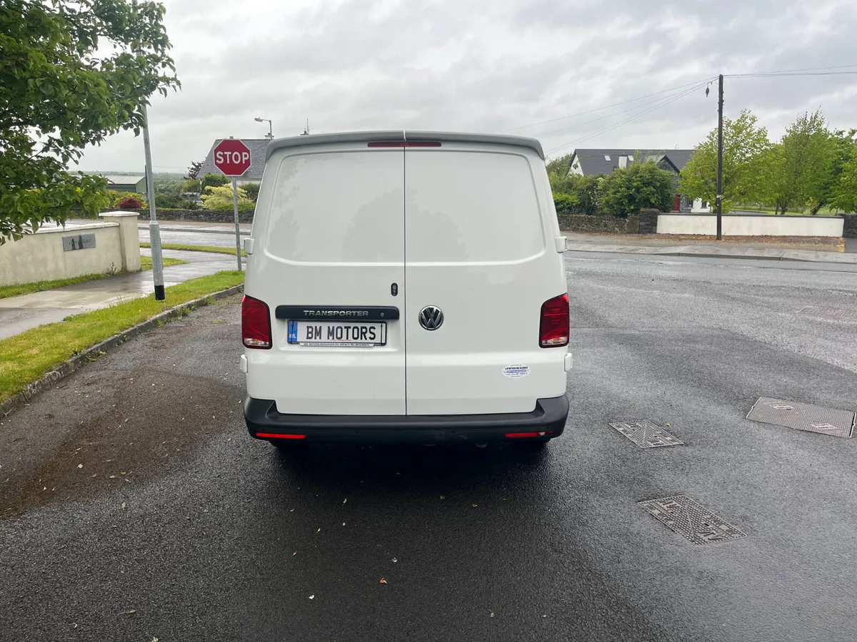 Volkswagen Transporter 2021 - Image 4