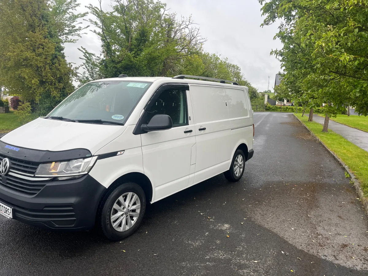Volkswagen Transporter 2021 - Image 2