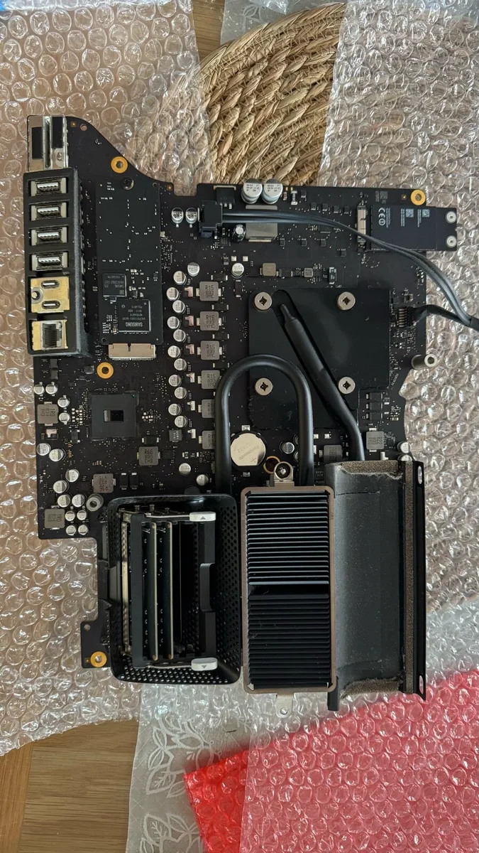 2017 27” iMac parts - Image 2