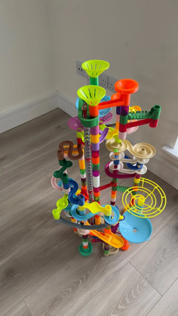 **Free** Sensory Marble Run (automatic) - Image 1