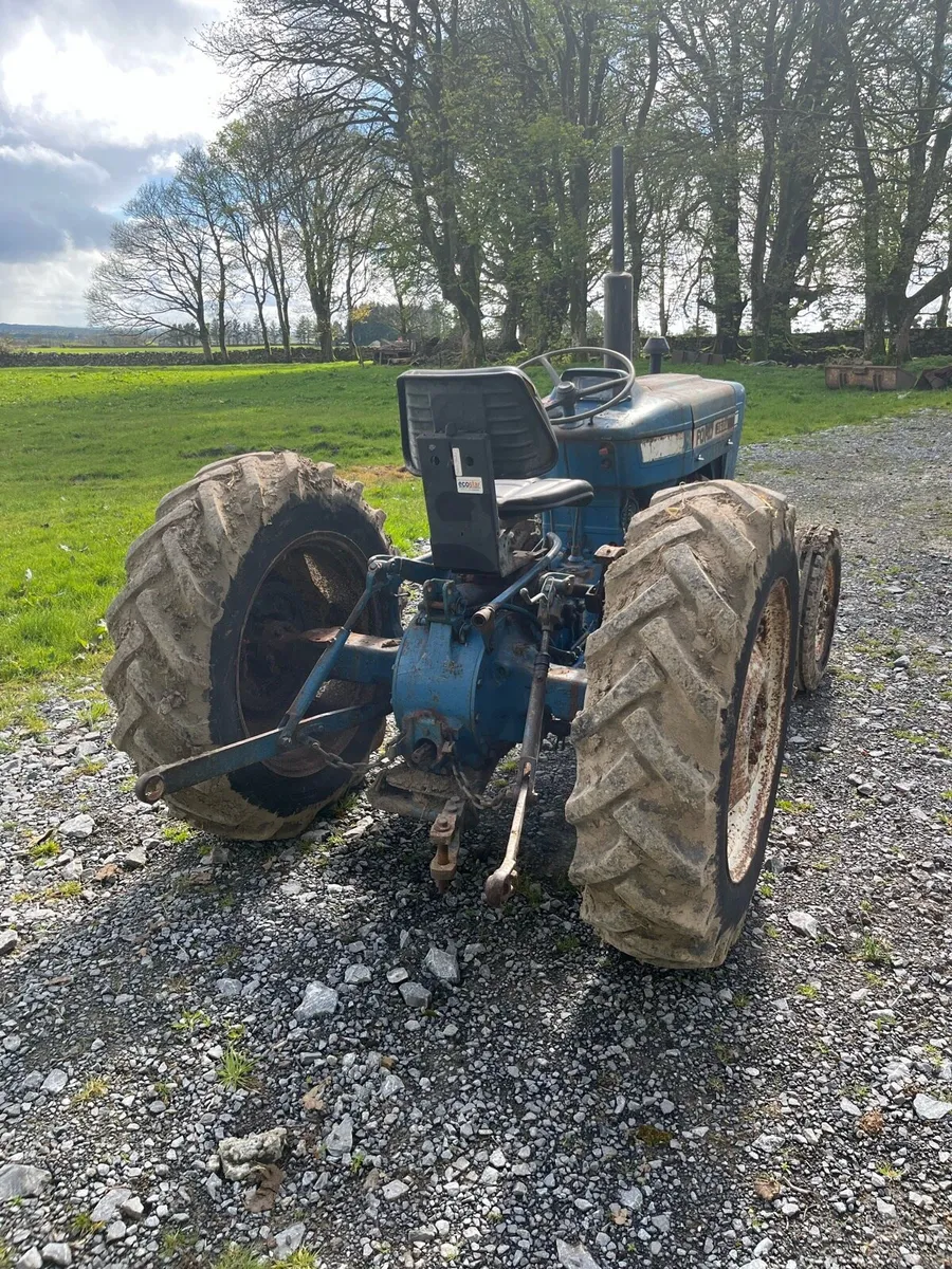 Ford 3600 - Image 2