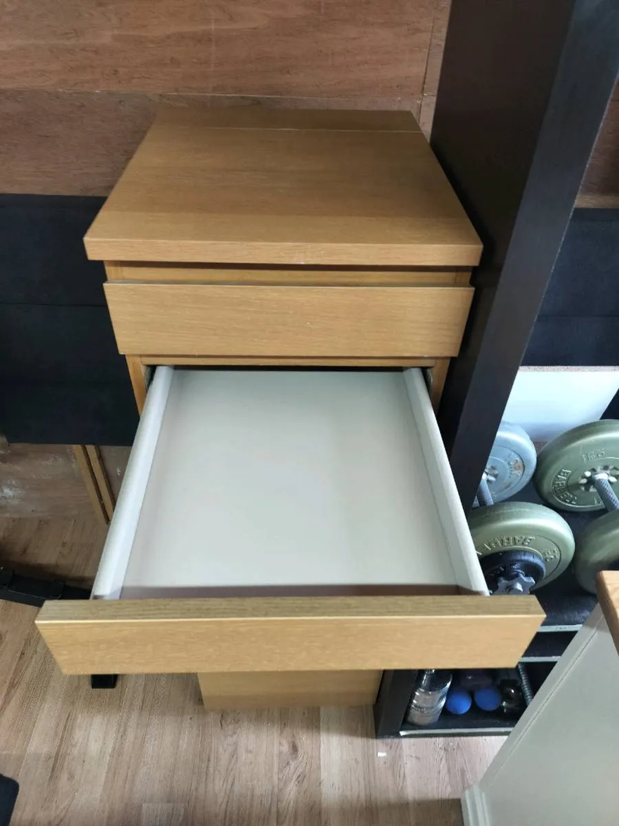 Chest of 6 drawers Malm oak veneer with mirror - Image 3