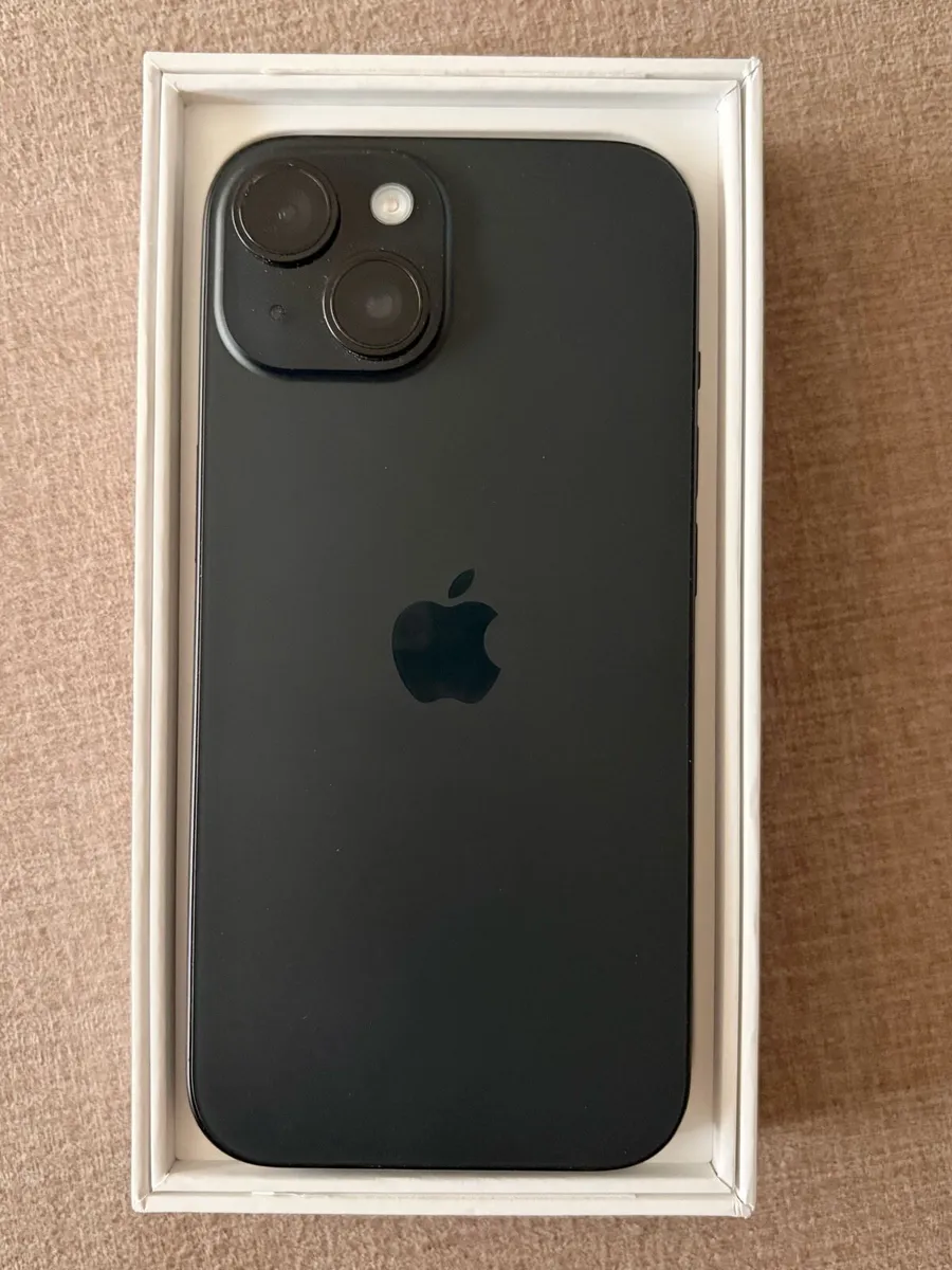iPhone 15 128 GB black unlocked - Image 1