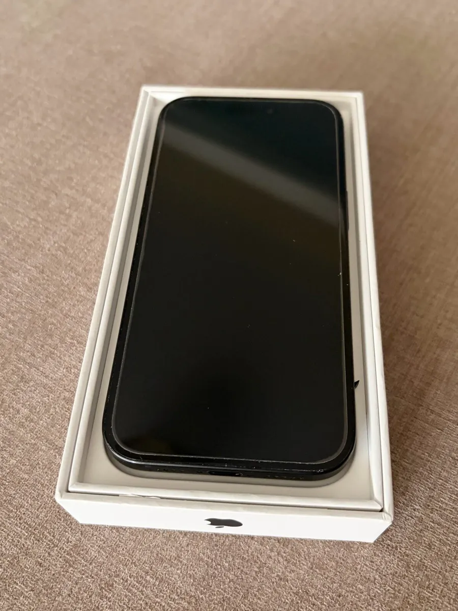 iPhone 15 128 GB black unlocked - Image 3