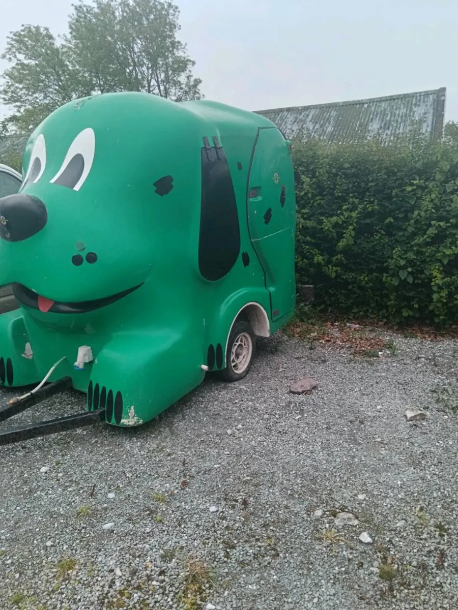 Mobile grooming trailer - Image 2