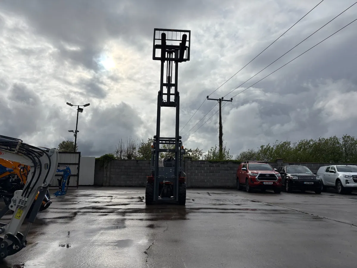 New/Unused 3.5 Ton Diesel Fork Lift - Image 2