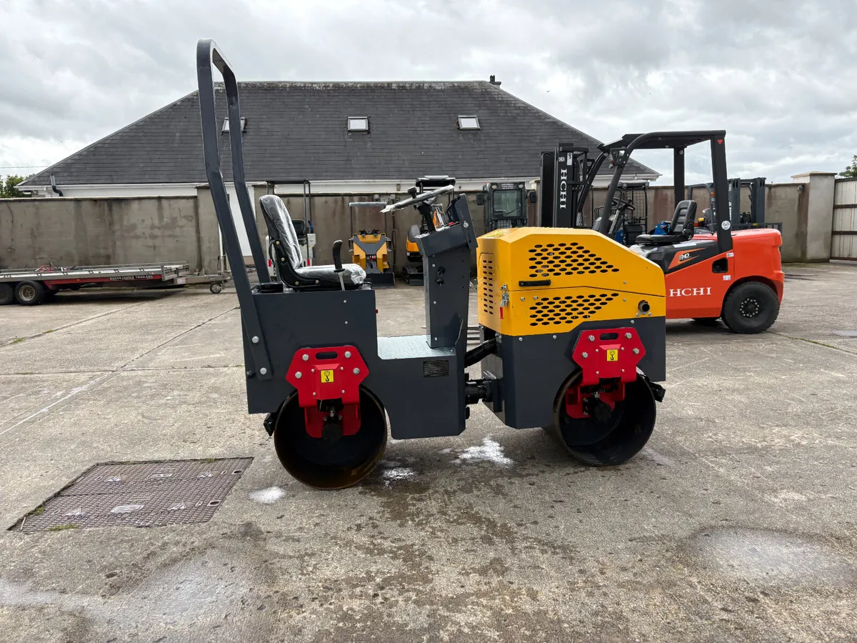New 1 Ton Twin Drum Vibrating Roller - Image 4