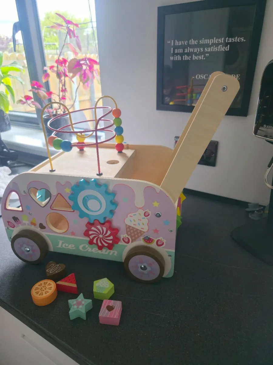 Toys - Image 3