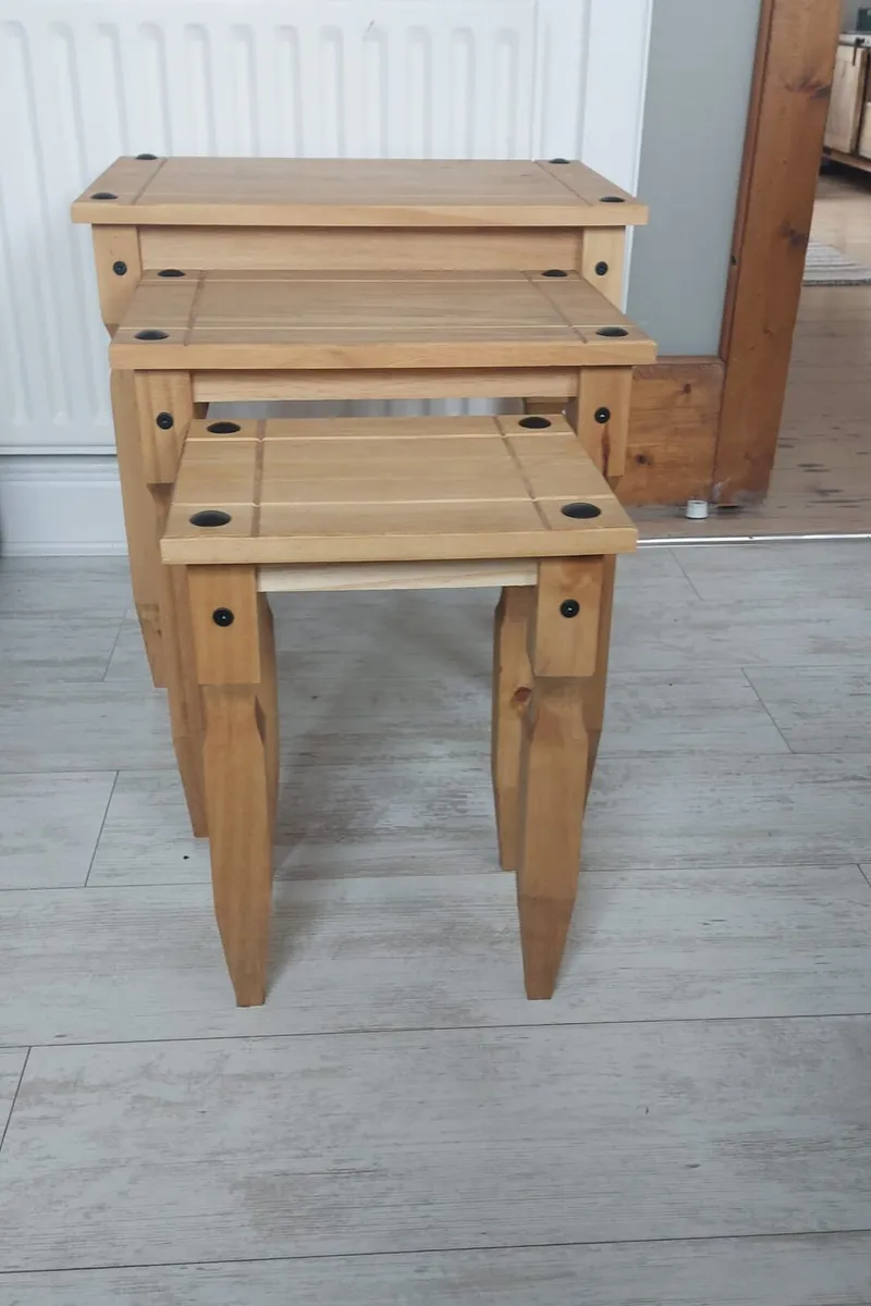 Nest of 3 tables - Image 2