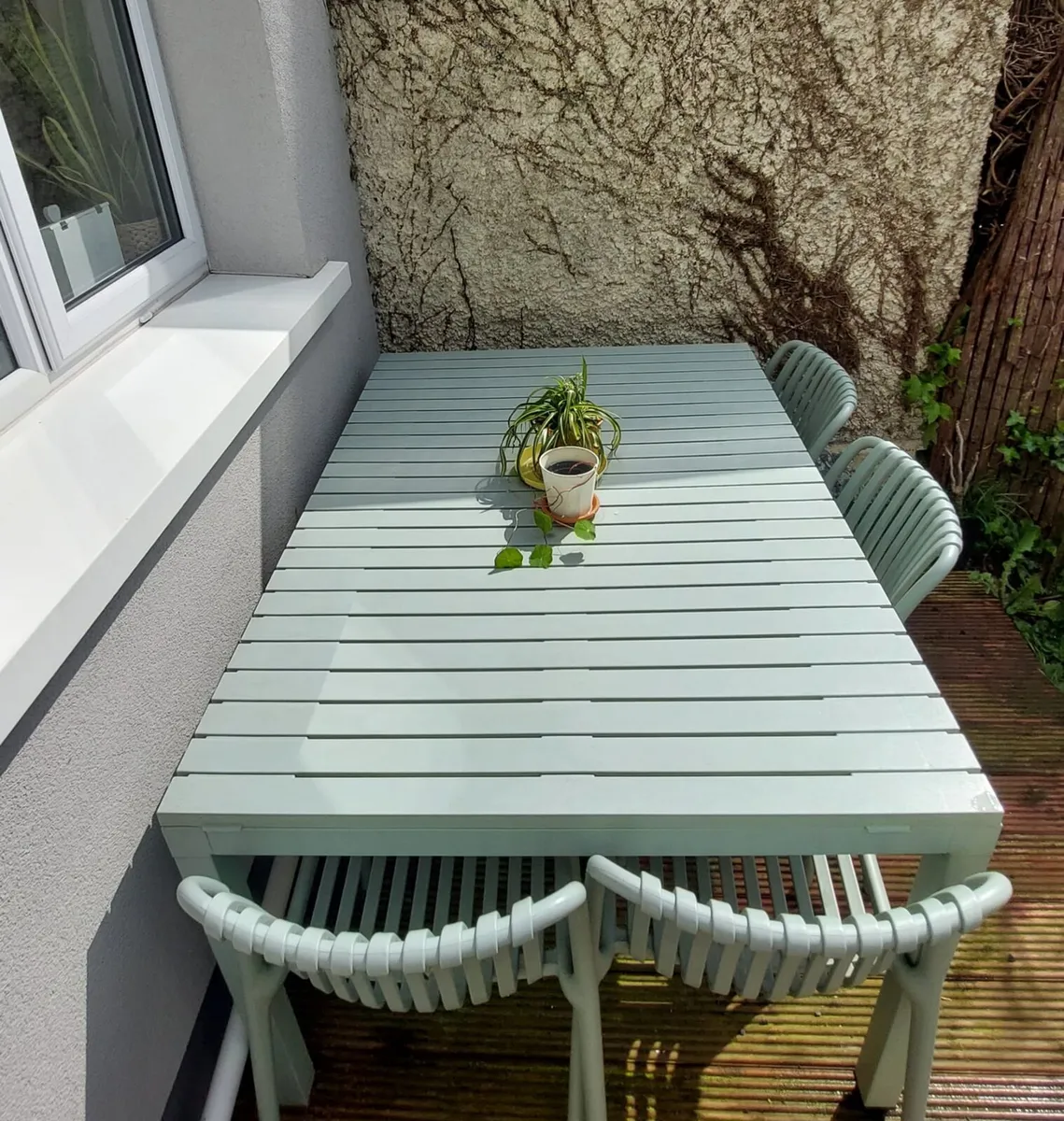 Garden table and 4 chairs